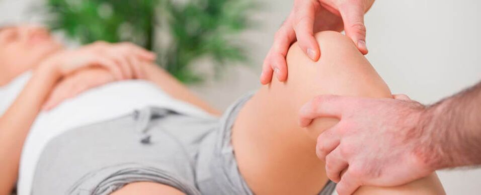 Massage du genou pour la douleur