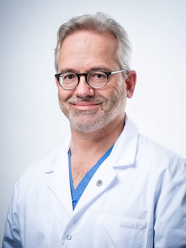 Docteur Rhumatologue orthopédiste Roland Eggleston
